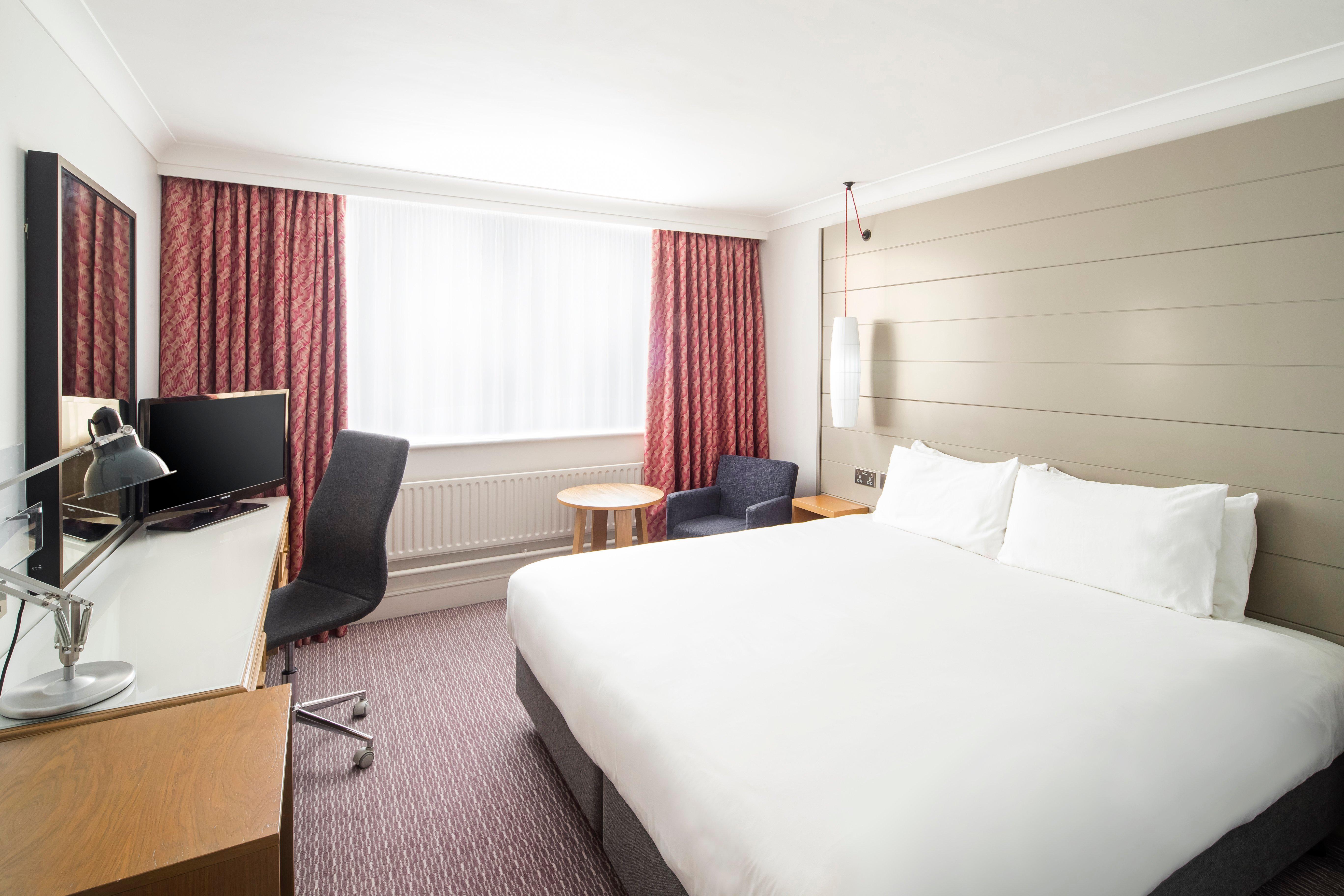 Holiday Inn Peterborough West By Ihg Экстерьер фото