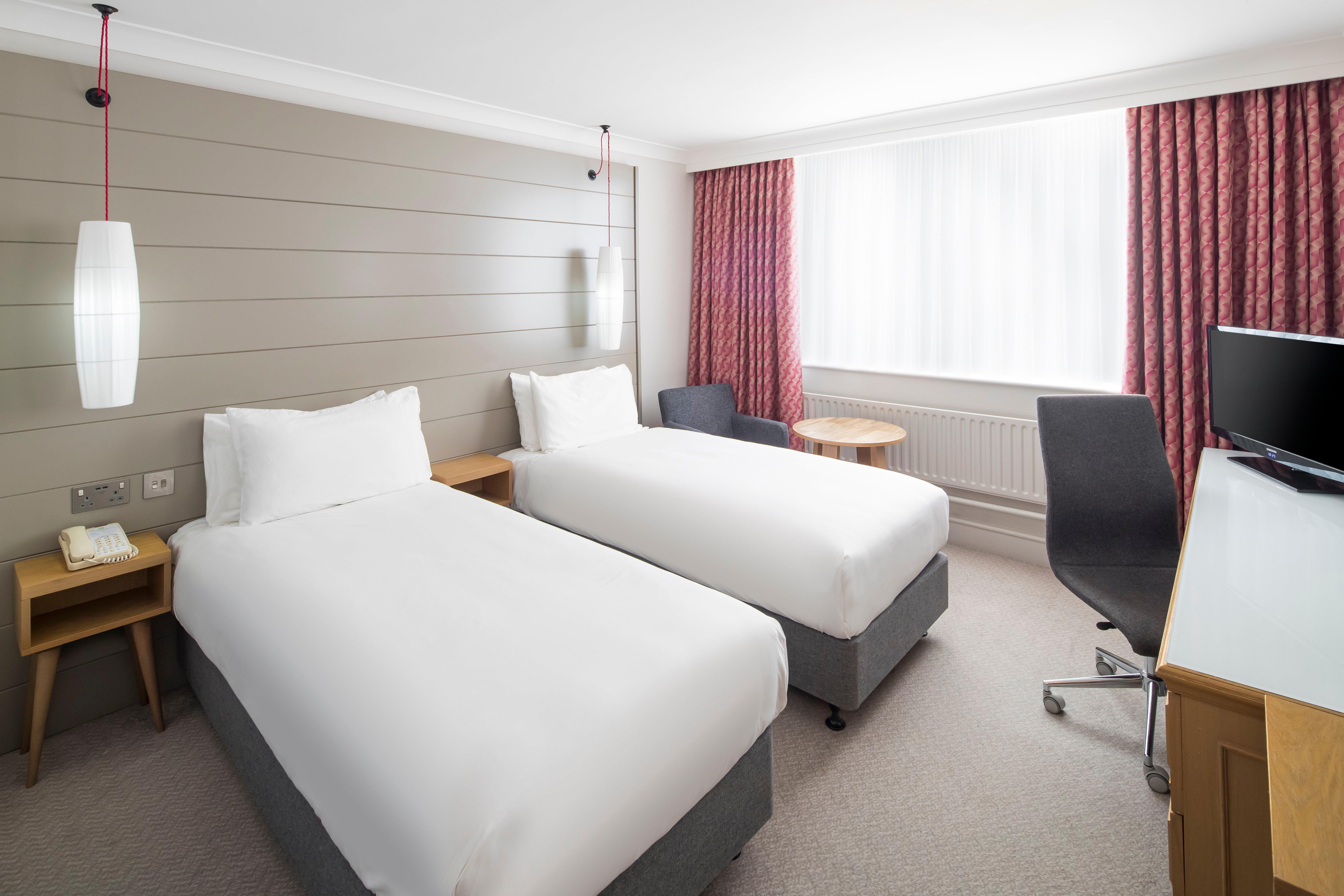 Holiday Inn Peterborough West By Ihg Экстерьер фото