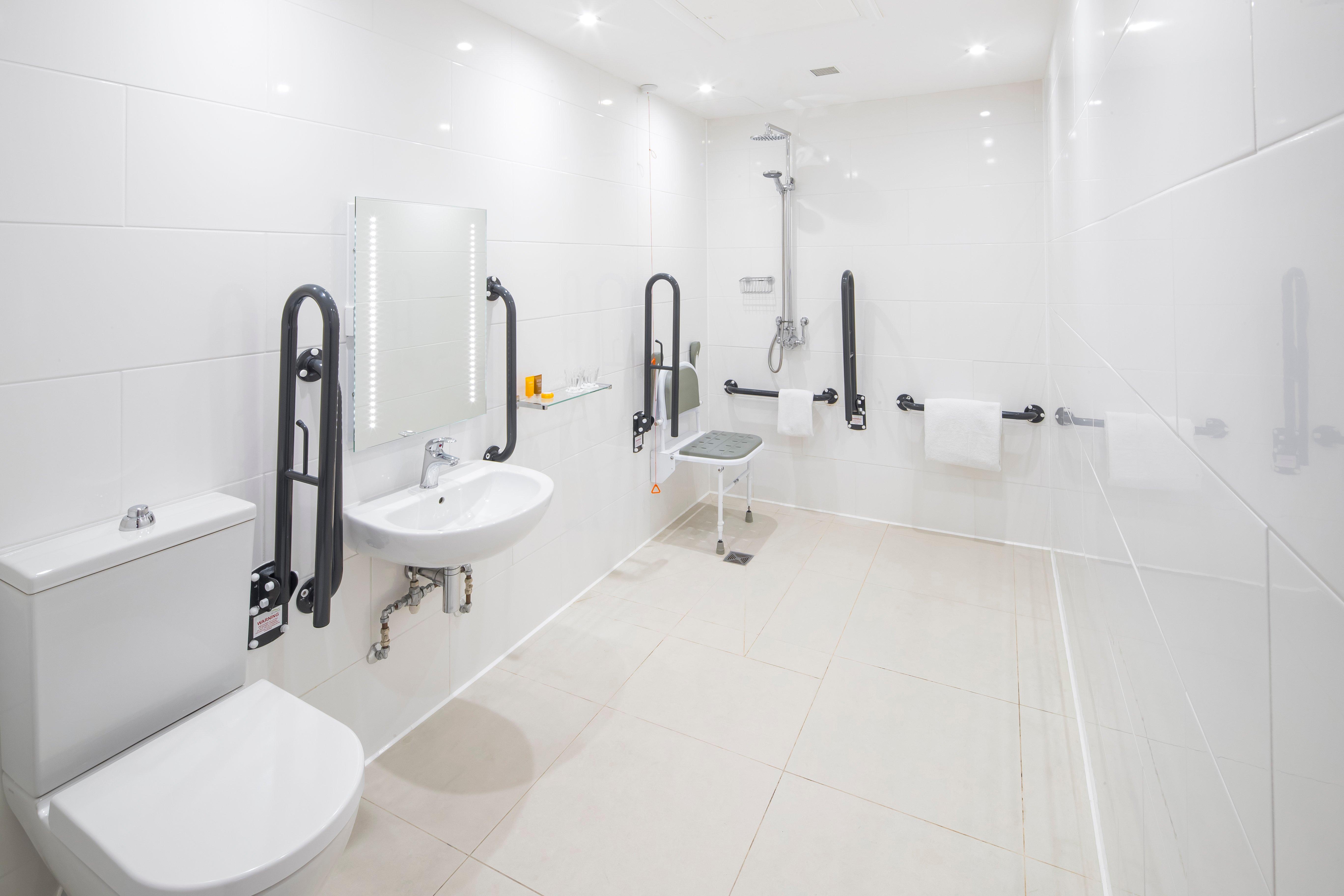 Holiday Inn Peterborough West By Ihg Экстерьер фото