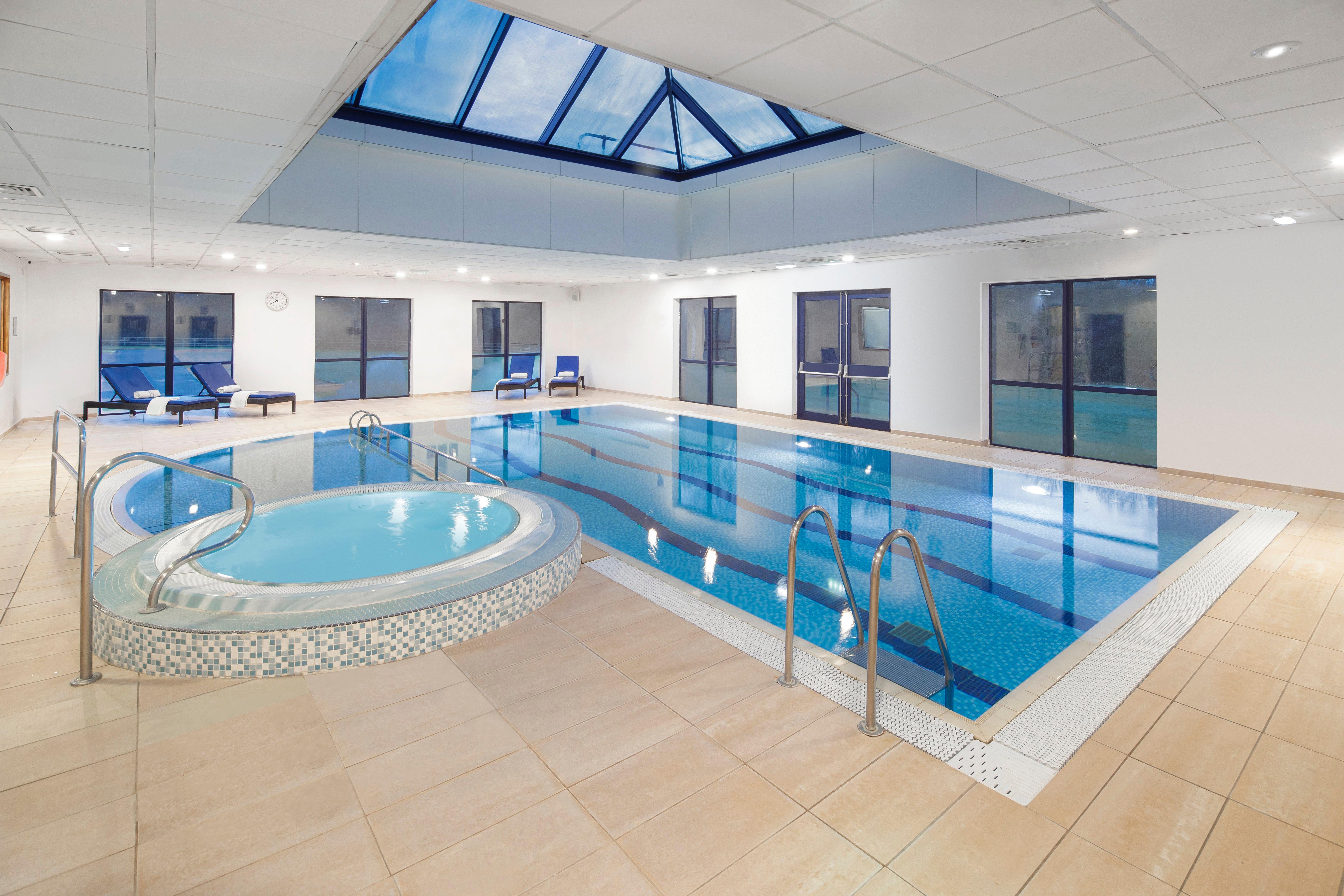 Holiday Inn Peterborough West By Ihg Экстерьер фото