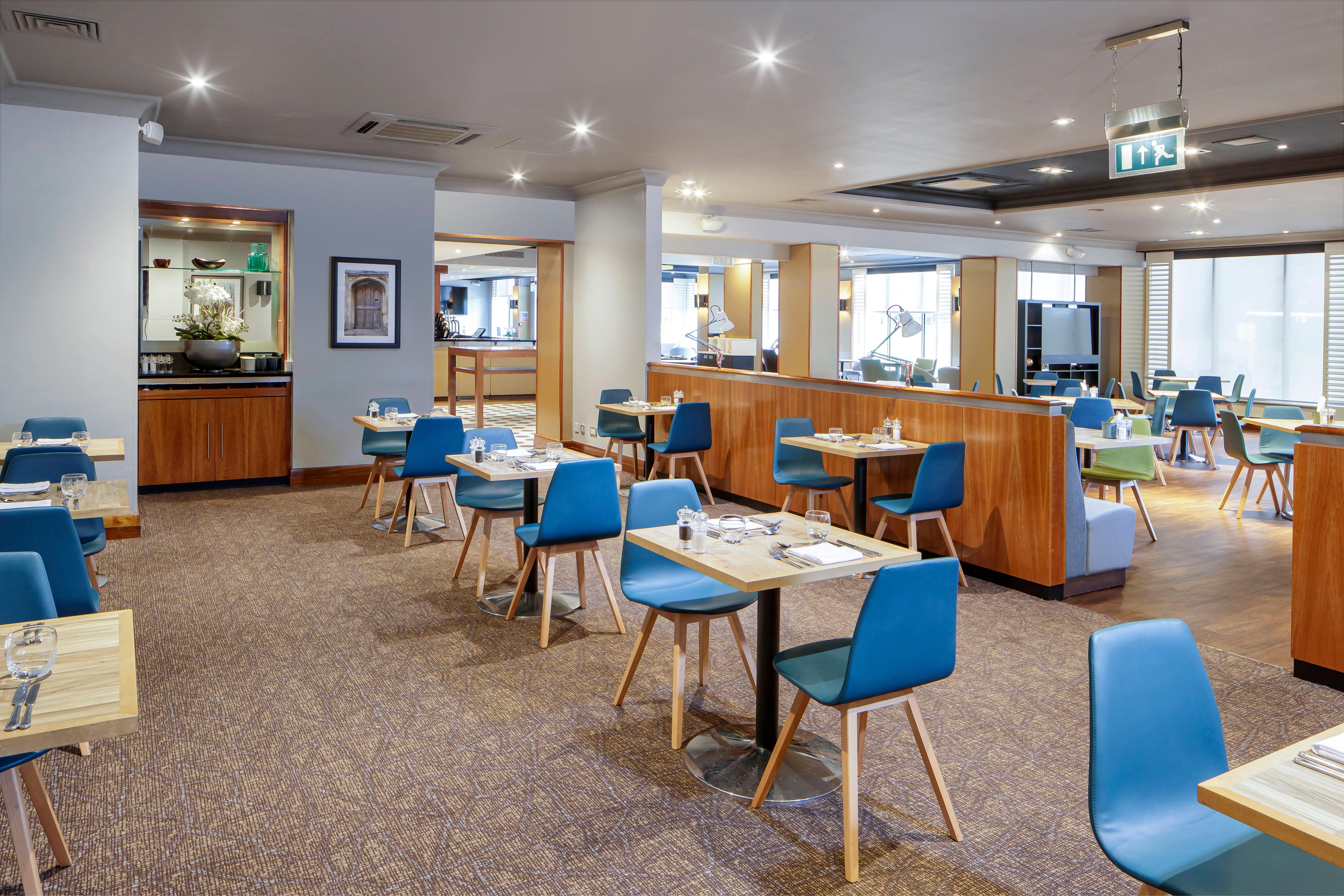 Holiday Inn Peterborough West By Ihg Экстерьер фото