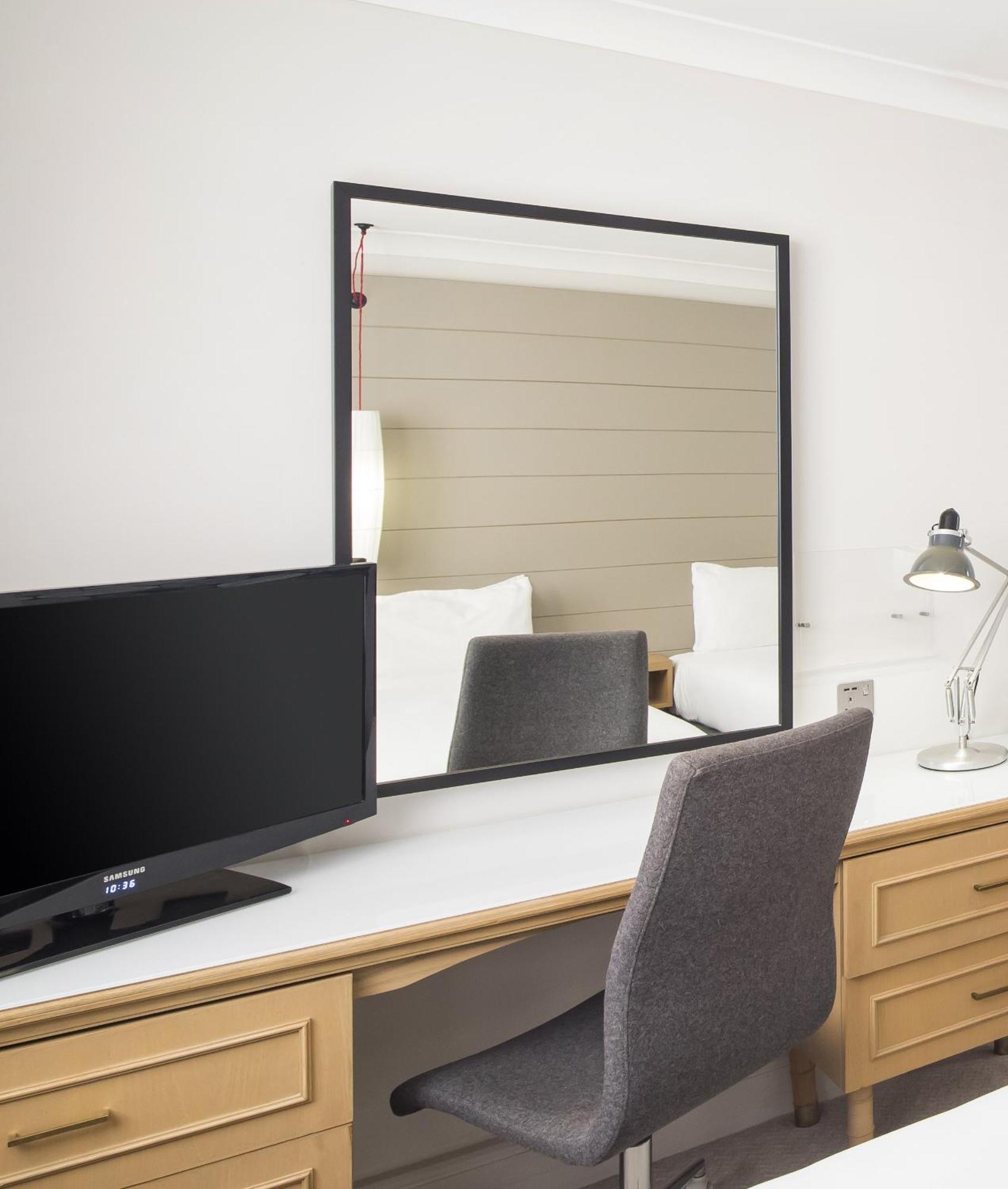 Holiday Inn Peterborough West By Ihg Экстерьер фото